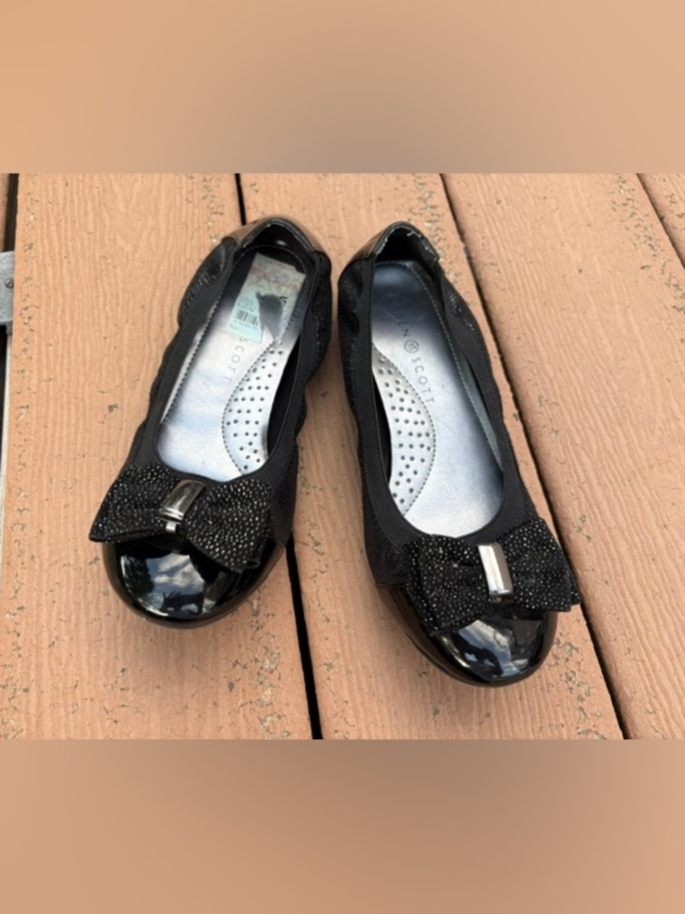 Karen Scott Snow White Ballet Flats with Bow women's size 7.5 great condition